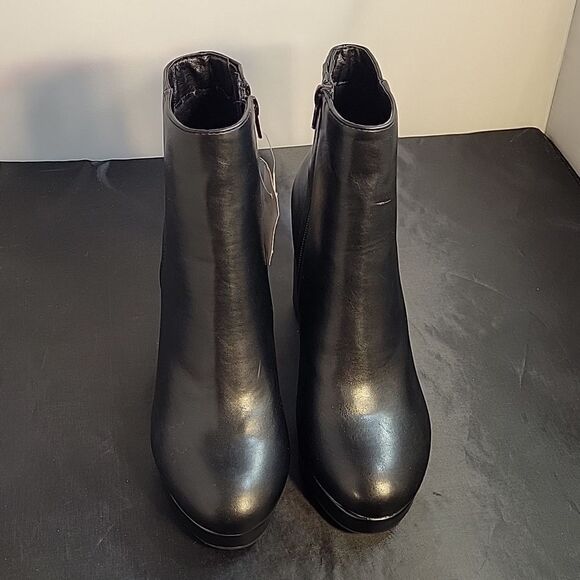 BRAND NEW FOREVER 21 BLOCK ZIP CLOSURE ROUND TOE SLIP-ON FAUX LEATHER BOOT - Picture 4 of 15